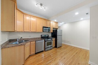 2124 N Hudson Ave in Chicago, IL - Building Photo - Building Photo