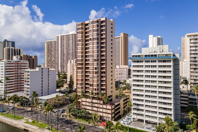 Monte Vista in Honolulu, HI - Building Photo - Building Photo