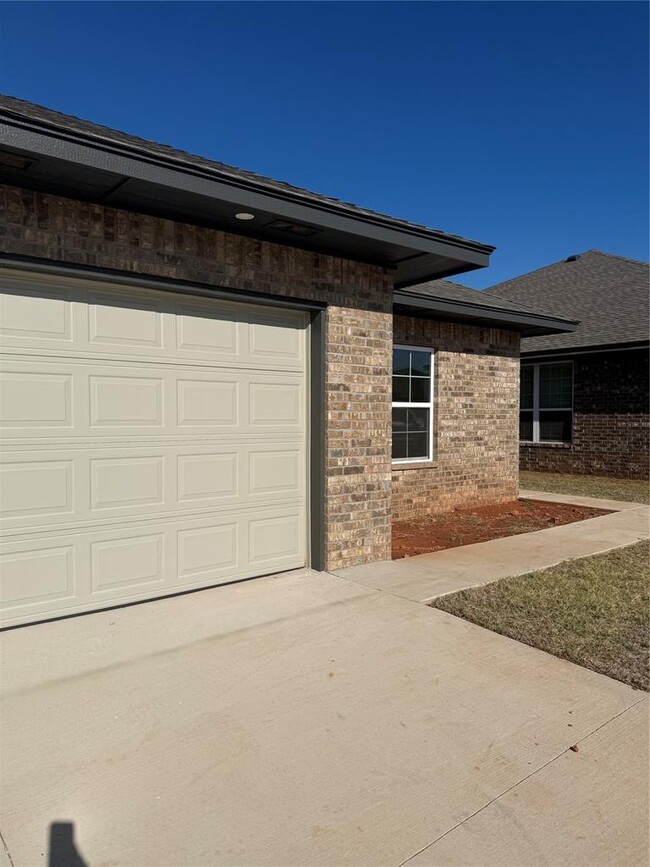 5113 Brooke Rd in Tuttle, OK - Building Photo - Building Photo