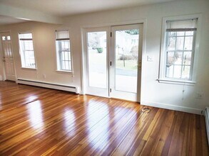 20 Cutler St in Bedford, MA - Building Photo - Building Photo