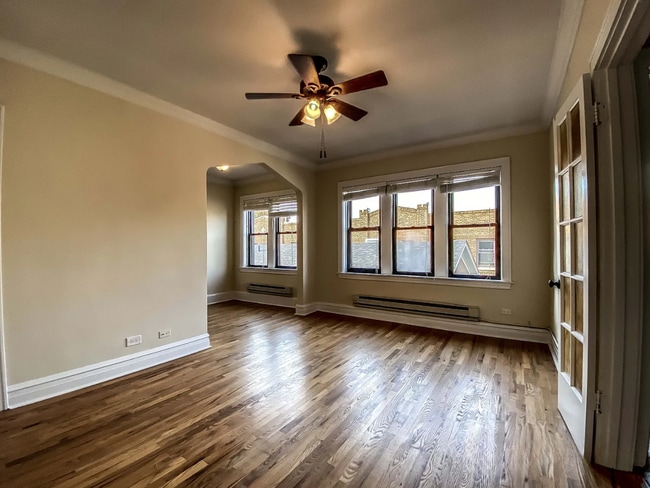 4735 N Hermitage Ave, Unit 4737-409