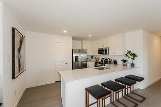 2709 Ctr Crk Ln in Fort Worth, TX - Building Photo - Building Photo