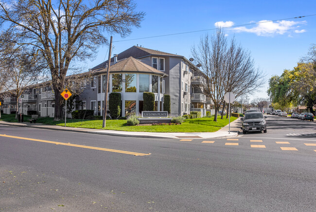 La Loma Senior Apartments in Modesto, CA - Building Photo - Building Photo