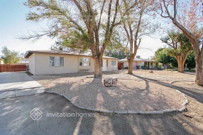 4546 W Ave L-10 in Lancaster, CA - Building Photo - Building Photo