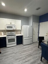 10213 Pink Palmata Ct in Riverview, FL - Building Photo - Building Photo