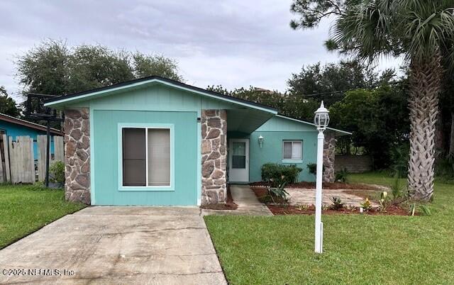 201 Oak Ln in Flagler Beach, FL - Building Photo