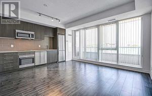 18 Rean Dr in Toronto, ON - Building Photo - Building Photo