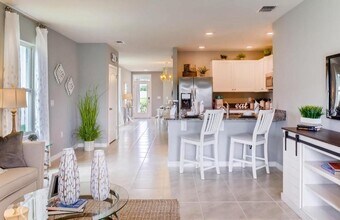 2432 Ribbon Fall Ave in Davenport, FL - Building Photo - Building Photo