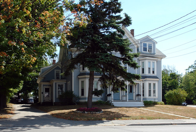 40-42 Pond St in Weymouth, MA - Building Photo - Building Photo