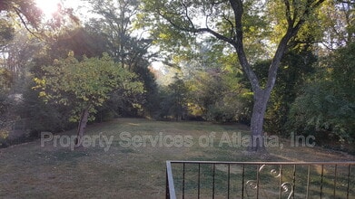 2331 N Decatur Rd in Decatur, GA - Building Photo - Building Photo