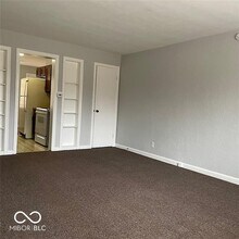 73 W Westfield Blvd in Indianapolis, IN - Building Photo - Building Photo