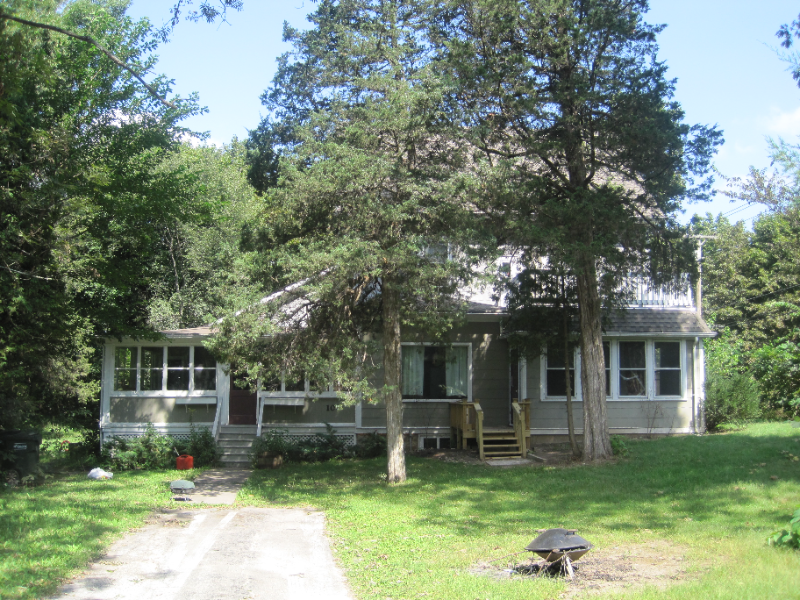 106 W Spring Dr in Twin Lakes, WI - Building Photo