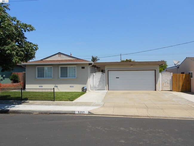 property at 1257 Henderson Ln