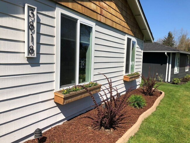 3818 N Winnifred St in Tacoma, WA - Building Photo - Building Photo