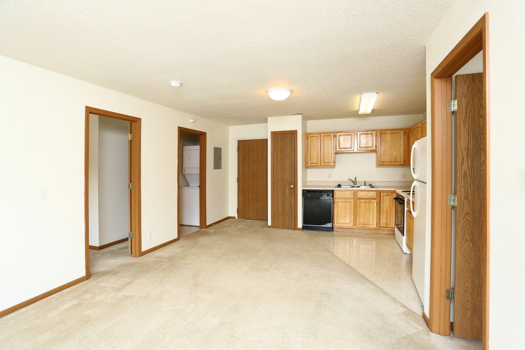 Deerfield Council Bluffs, IA Apartments