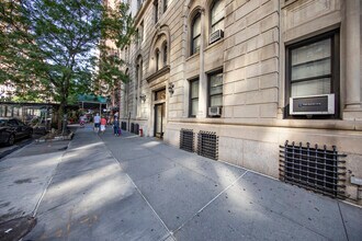 Wellwyn Apartments in New York, NY - Building Photo - Building Photo