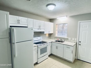 1925 W 27th St in Panama City, FL - Building Photo - Building Photo