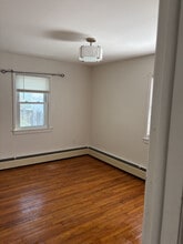 32 Maiden Ln in Little Ferry, NJ - Building Photo - Building Photo