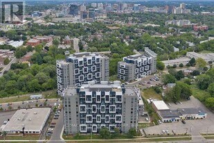 460 Belmont Ave W in Kitchener, ON - Building Photo