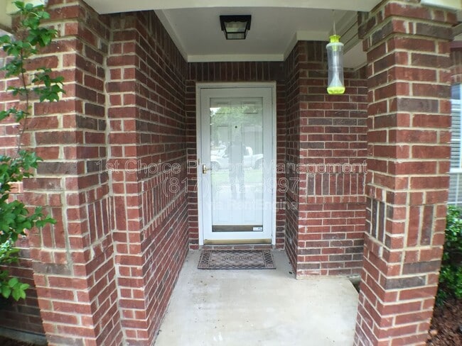 1834 Meadow Crest Dr in Grapevine, TX - Building Photo - Building Photo