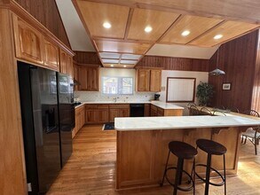 763 Wentworth Ln in South Lake Tahoe, CA - Building Photo - Building Photo