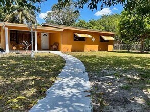 1536 NW 15th Ave in Fort Lauderdale, FL - Building Photo - Building Photo