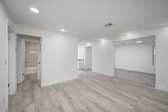 3409 Corey Rd in Sarasota, FL - Building Photo - Building Photo