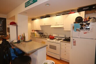 1434 W Belle Plaine Ave, Unit M01H in Chicago, IL - Building Photo - Building Photo