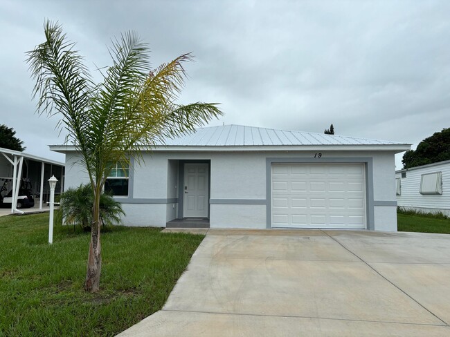 19 Huarte Way in Port St. Lucie, FL - Building Photo - Building Photo