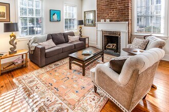 418 E Taylor St in Savannah, GA - Building Photo - Building Photo