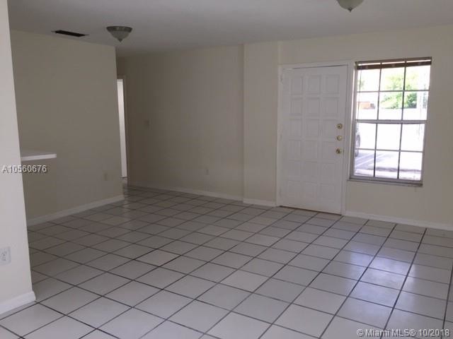 3616 SW 17th St-Unit -3610 in Miami, FL - Building Photo - Building Photo