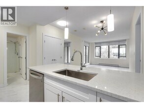 6888 Alderbridge Wy in Richmond, BC - Building Photo - Building Photo