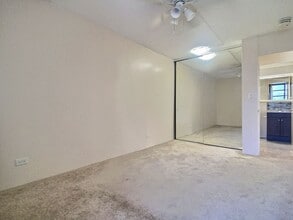 1050 Kinau St in Honolulu, HI - Building Photo - Building Photo