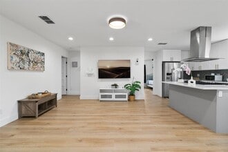 8516 Contour Dr in Austin, TX - Building Photo - Building Photo