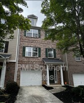 419 Woodbark Ct in Mauldin, SC - Building Photo