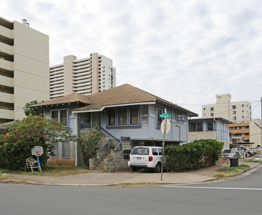 2831 Winam Ave in Honolulu, HI - Building Photo