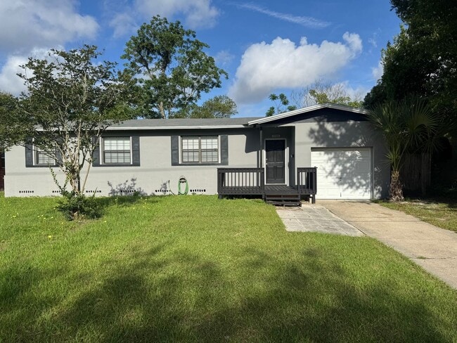 1906 Sprinkle Dr