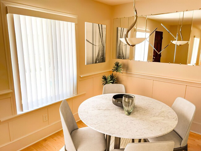 13754 Mango Dr in Del Mar, CA - Building Photo - Building Photo