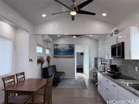 1683 Hoolana Pl in Pearl City, HI - Building Photo