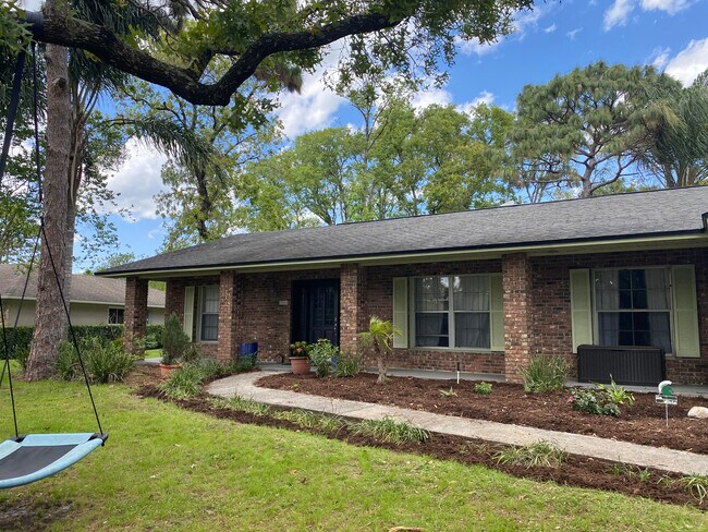 305 Sweetwater Creek Dr W in Longwood, FL - Building Photo - Building Photo