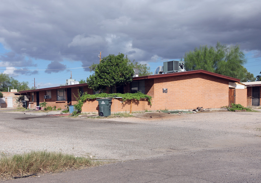 2641 N Estrella Ave in Tucson, AZ - Building Photo