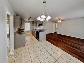 920 E 3rd St in Springtown, TX - Building Photo - Building Photo