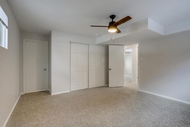 13489 W Auburn Ave in Lakewood, CO - Foto de edificio - Building Photo