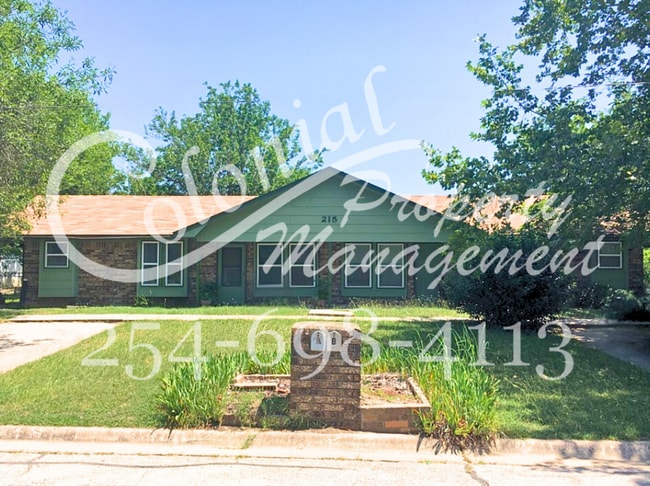property at 215 E Robin Ln