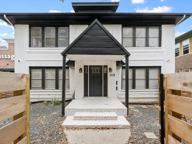 1119 Waugh Dr in Houston, TX - Building Photo - Building Photo