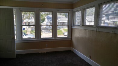 2035 Barrows St in Toledo, OH - Building Photo - Building Photo