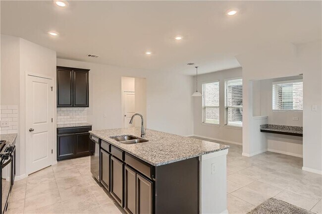 5711 Pleasanton Pkwy in Pflugerville, TX - Building Photo - Building Photo