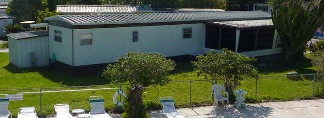 Jade Isle Mobile Home Park in St. Cloud, FL - Building Photo - Building Photo