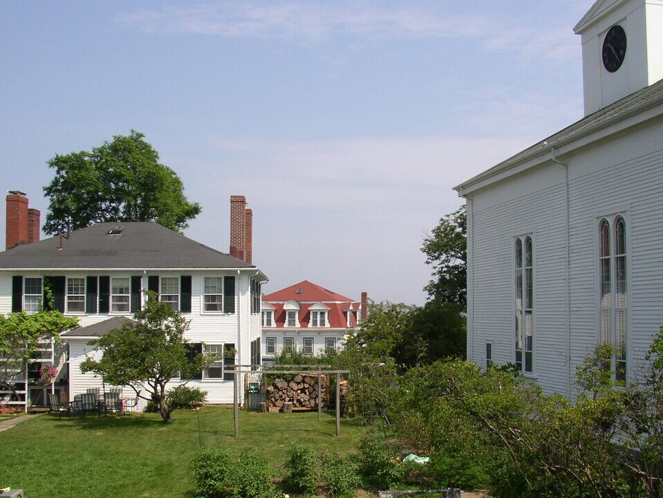 8 Jewett St, Unit D in Rockport, MA - Building Photo