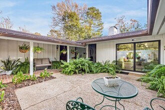 2321 Clare Dr in Tallahassee, FL - Building Photo - Building Photo